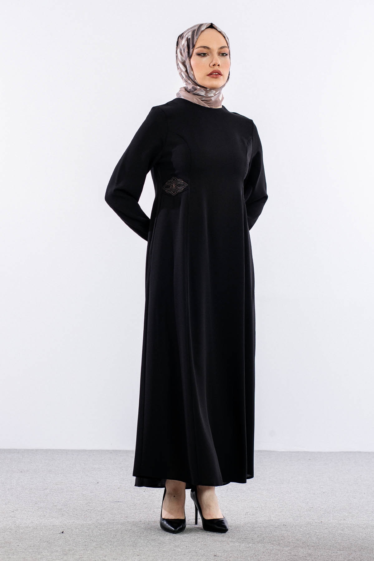 1382 çi̇çek Petek Elbi̇se 44-54 - Siyah - 2