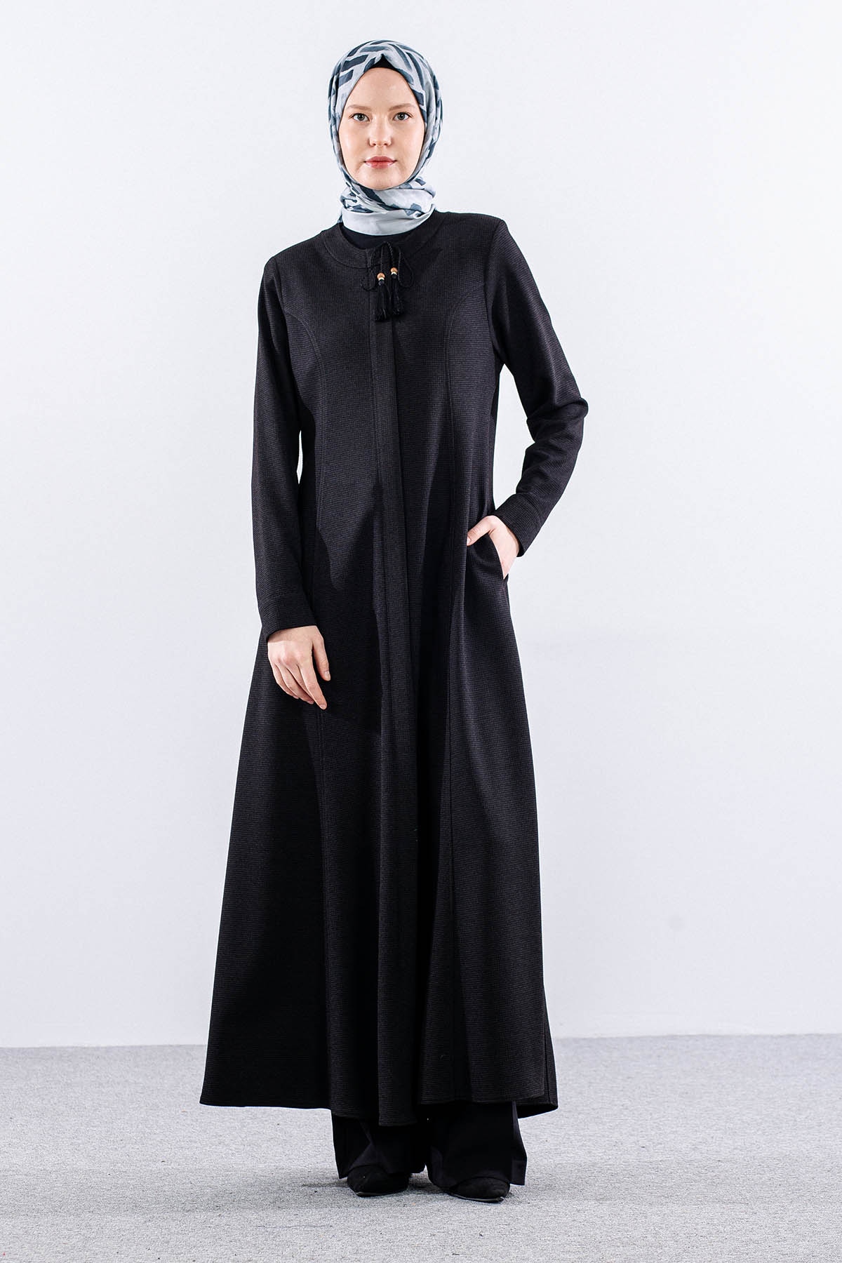 1611 Ferace 40-50 Saliha Luna Kis Kumas - Siyah - 2