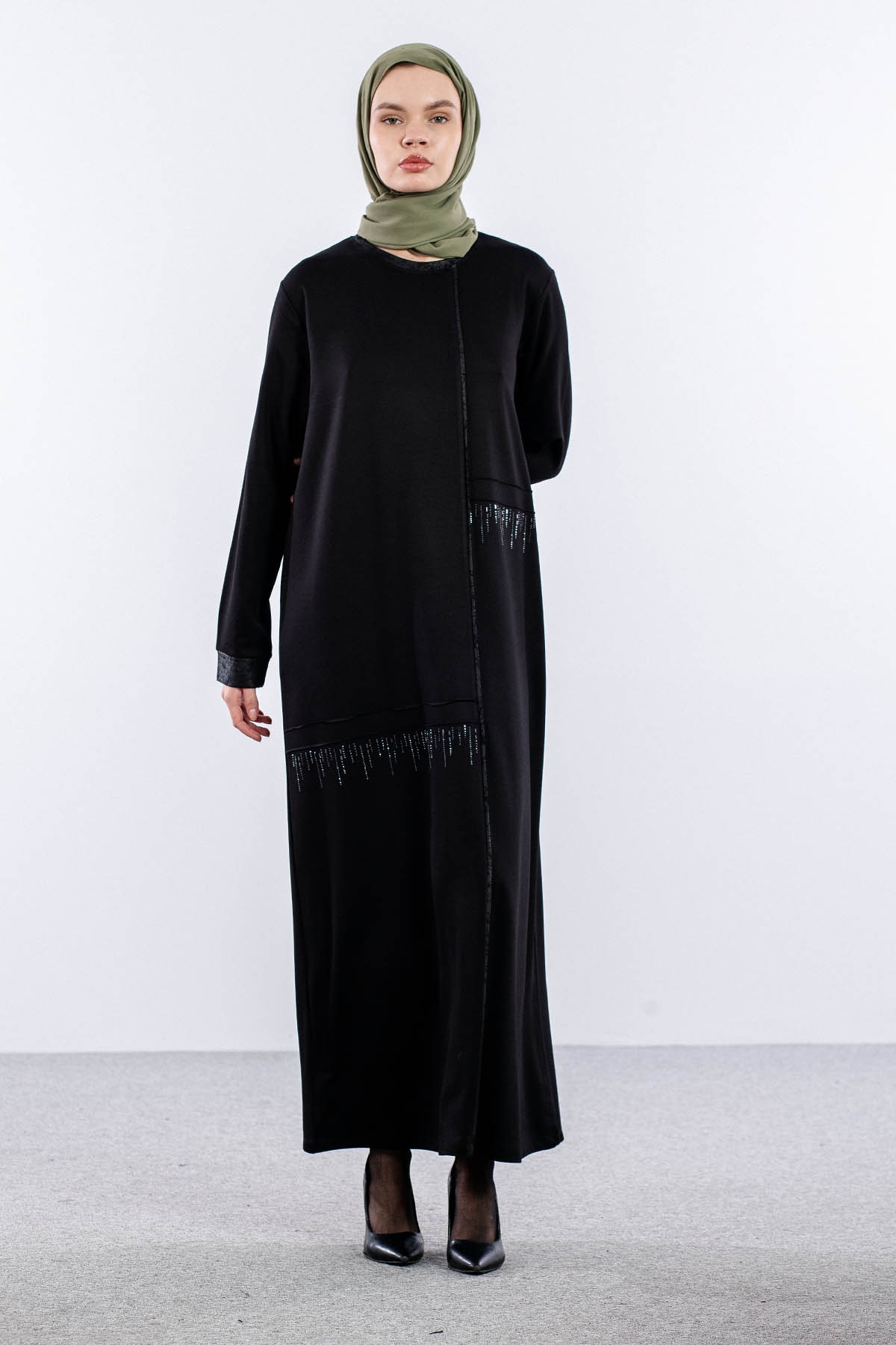 25112 Elbise 44-46-48 On Ve Yan Tas Detay - Siyah - 2