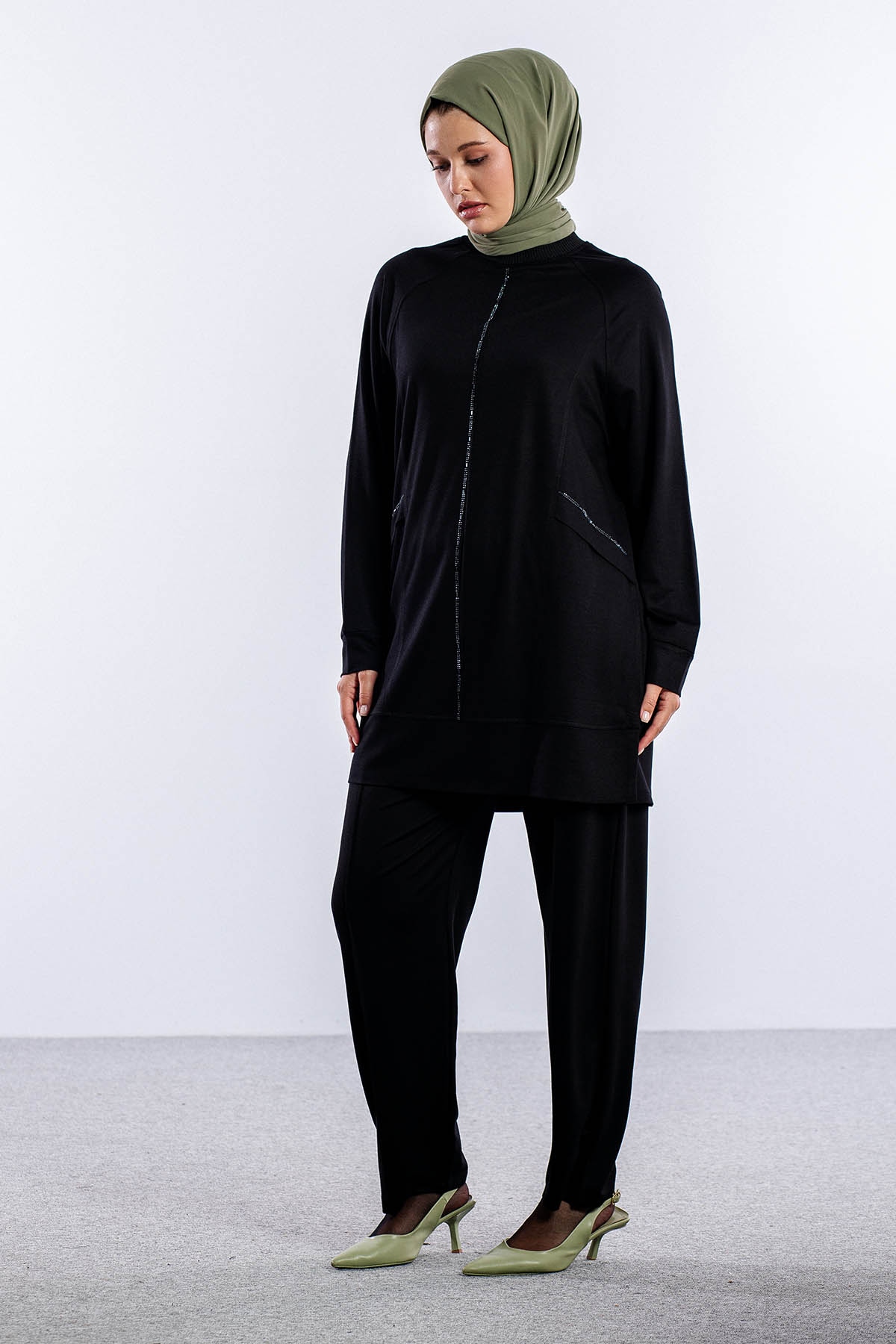 25246 Takim 44-46 Sirali - Siyah - 1