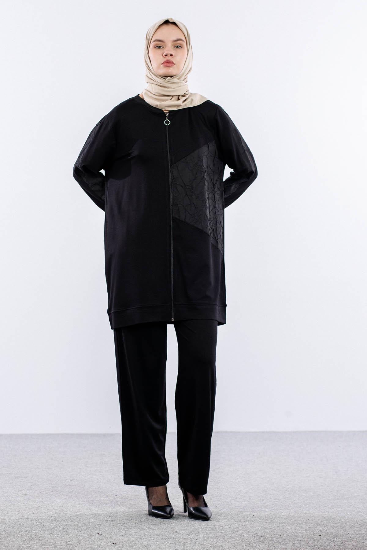 25247 Takim 44-46 Parasut Garni - Siyah - 1