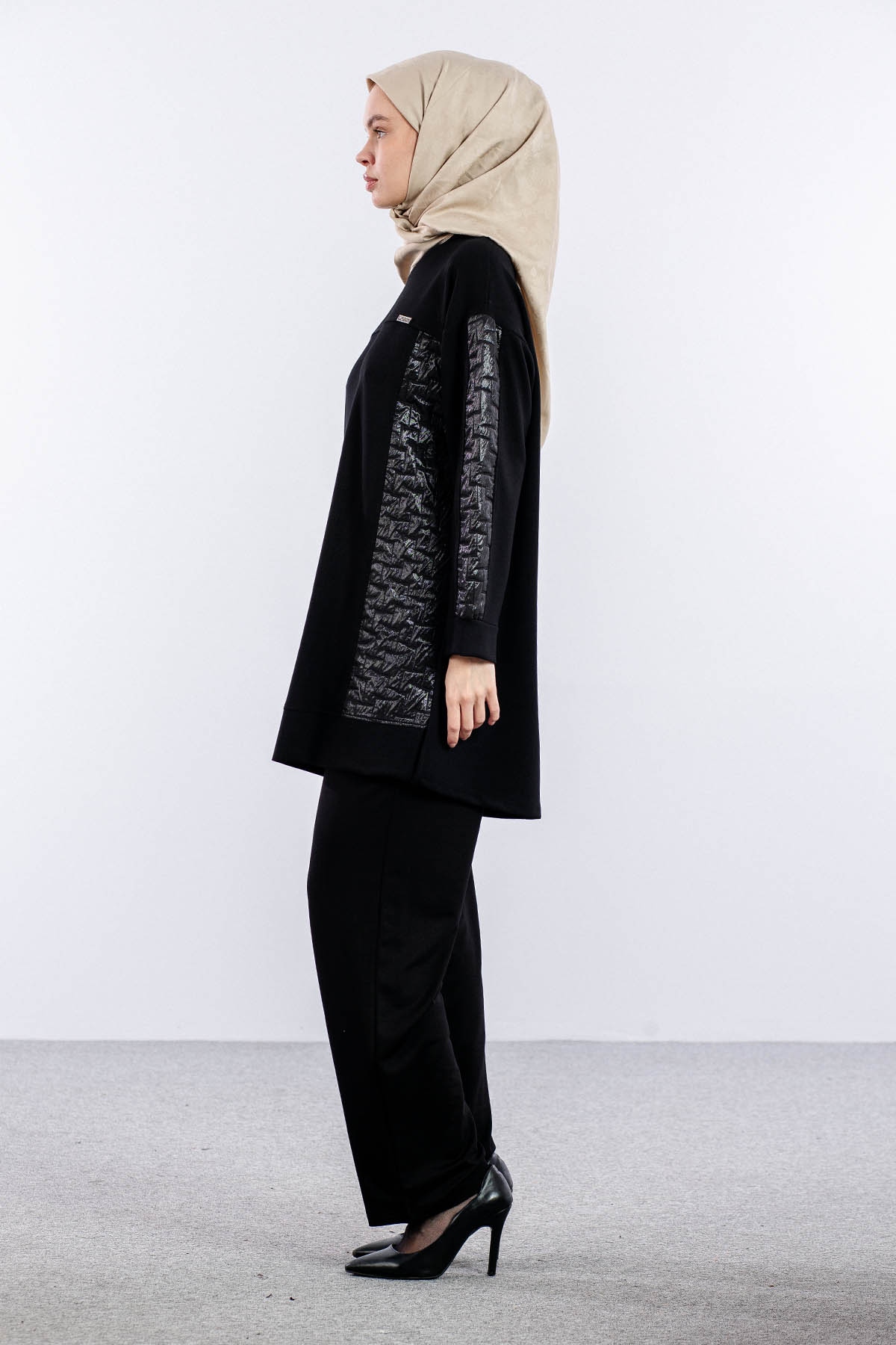 25281 Takim 44-46 Kapitone Garni - Siyah - 4