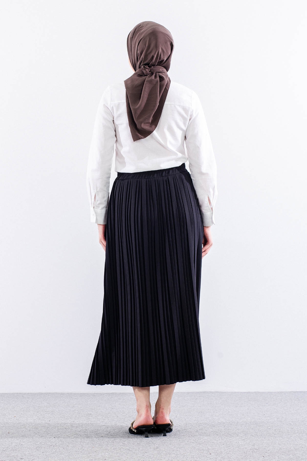 3347 Etek 1-2-3 Plise Detay - Siyah - 4