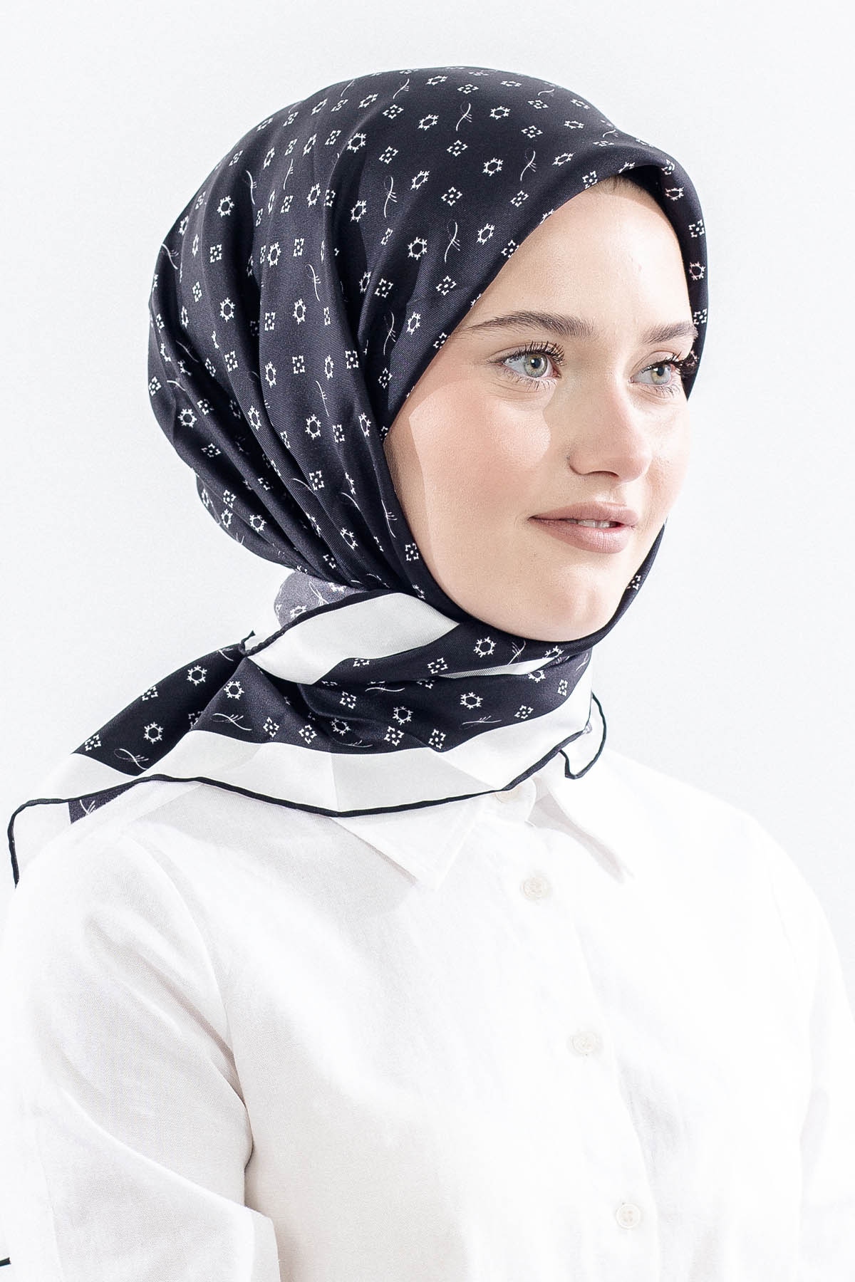 4639 İpek Eşarp Tvil Kumas Monogram - Siyah_beyaz - 2