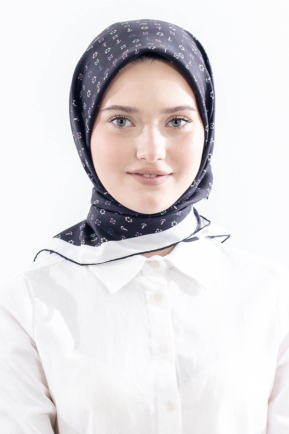 4639 İpek Eşarp Tvil Kumas Monogram - Siyah_renkli - 1
