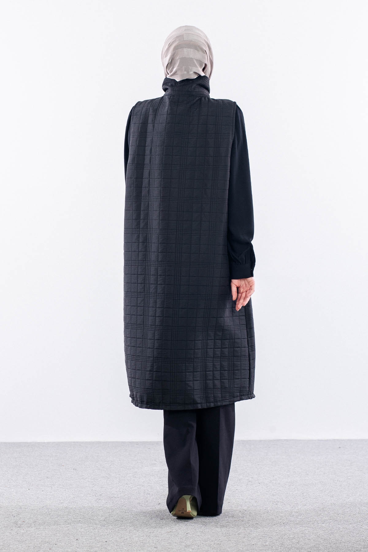 5016 Kapitone Yelek 42-48 - Siyah - 5