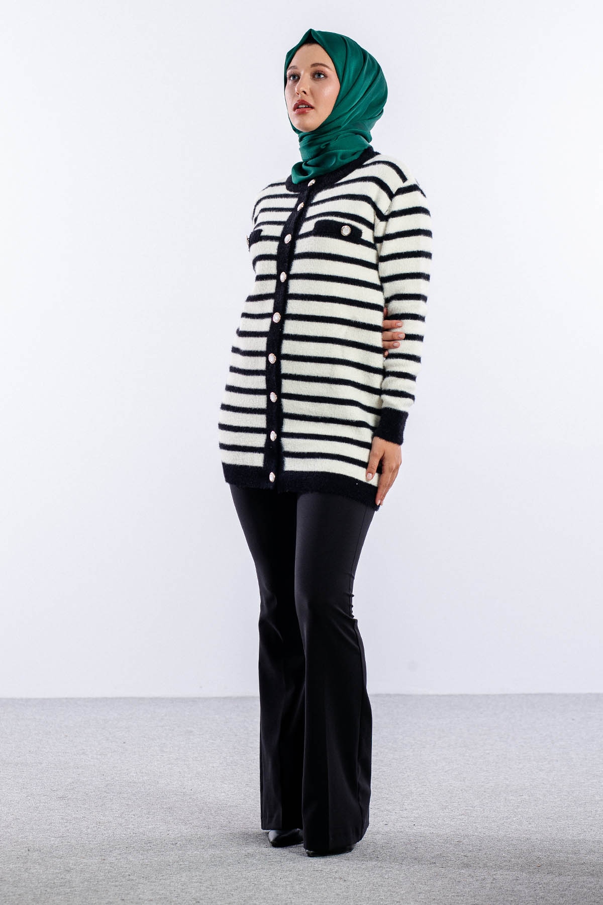 5733 Pelus Hirka Tek Cizgili - Siyah_ekru - 3