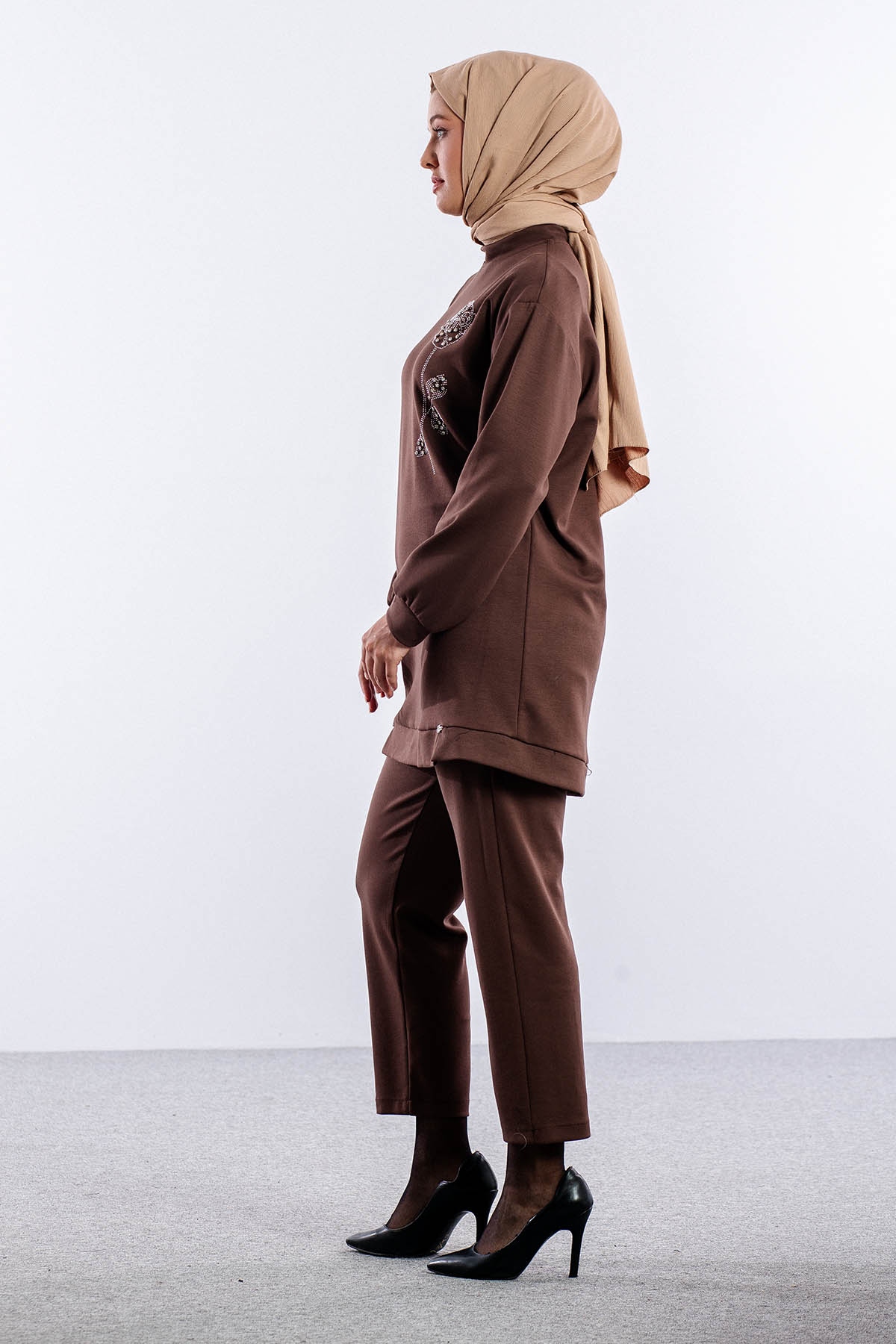 8660 Takim 38-46 Omuzda Gul Desen Tas - Kahve - 4