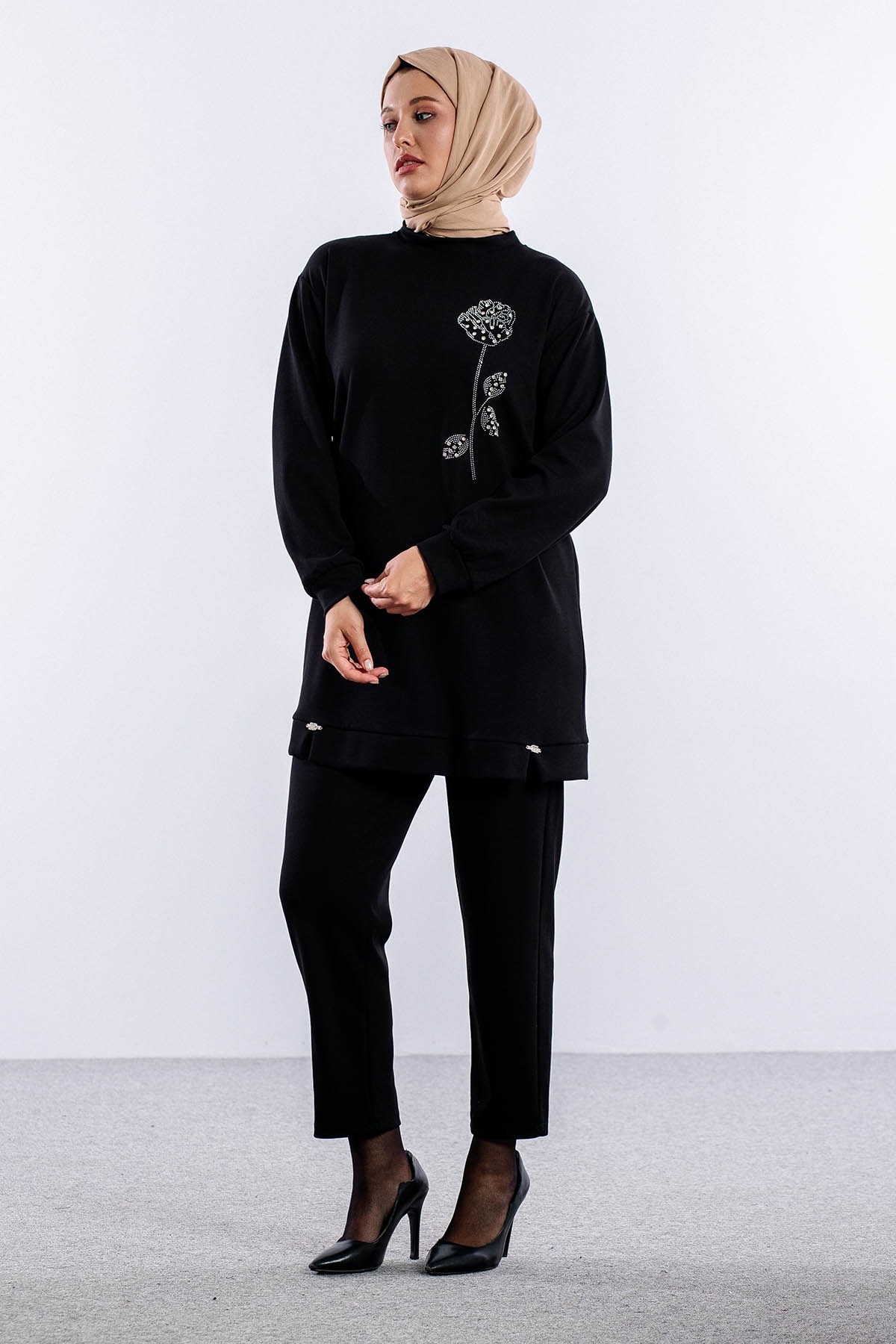 8660 Takim 38-46 Omuzda Gul Desen Tas - Siyah - 2