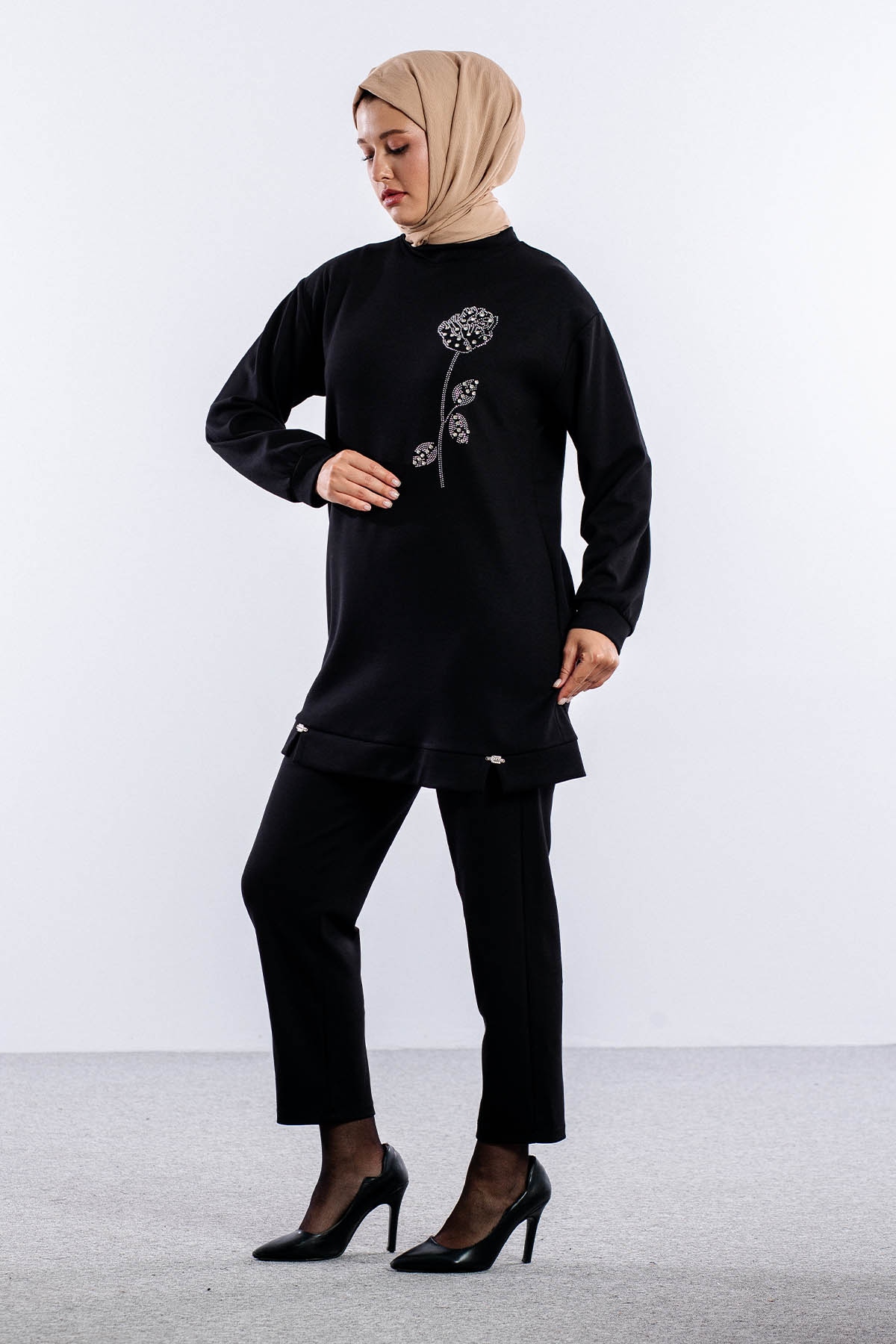 8660 Takim 38-46 Omuzda Gul Desen Tas - Siyah - 3