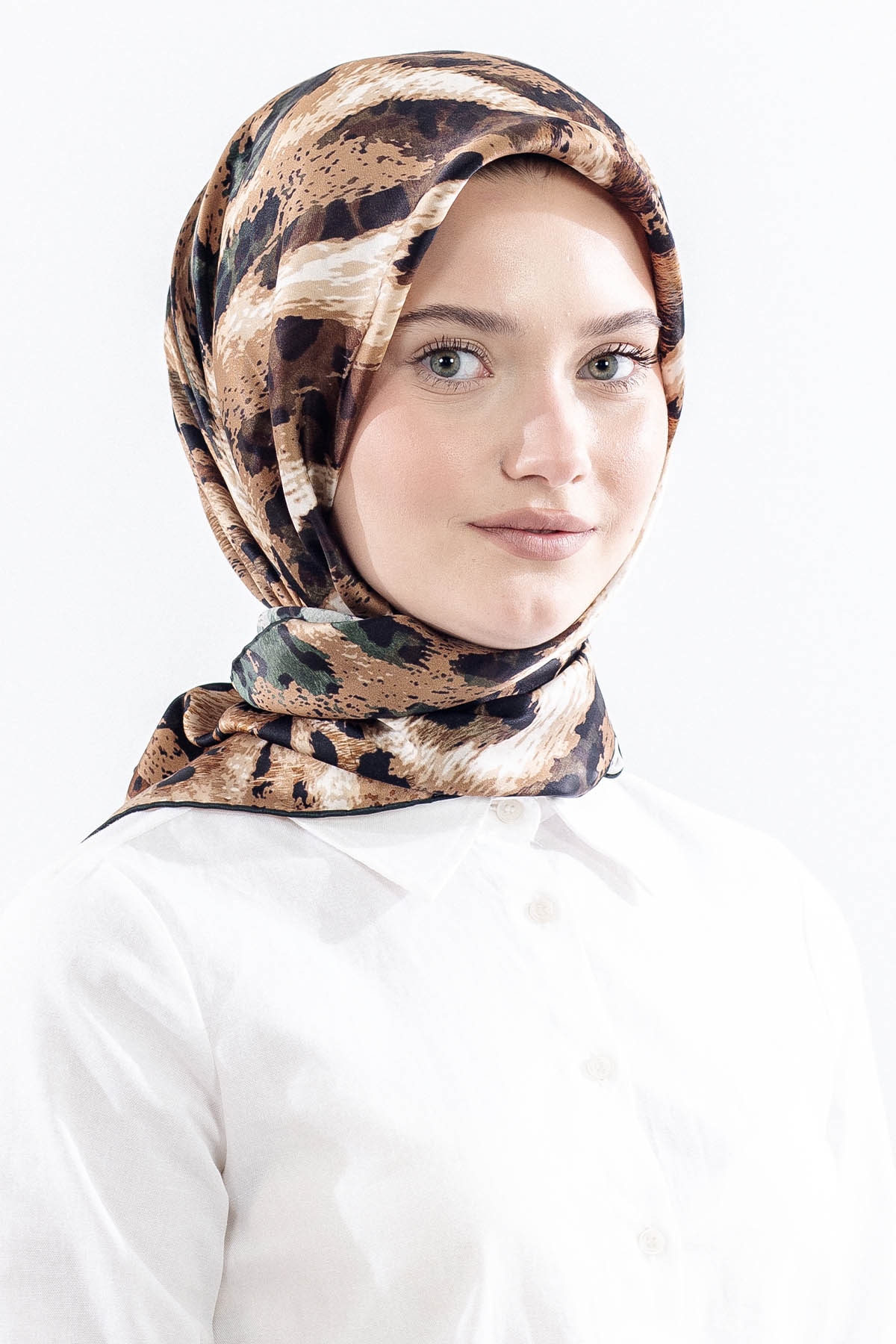 Dg11465 İpek Eşarp Tvil Kumas Leopar Desen - Yesil - 2
