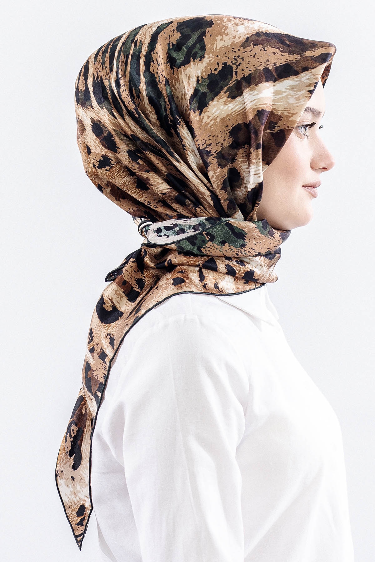 Dg11465 İpek Eşarp Tvil Kumas Leopar Desen - Yesil - 3