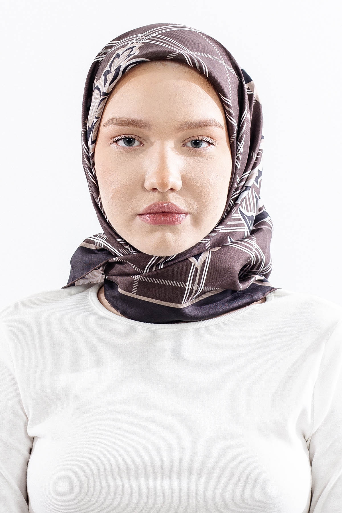 Dg14815 İpek Eşarp Kare Yaprak Tvil Kumas - K_kahve - 1