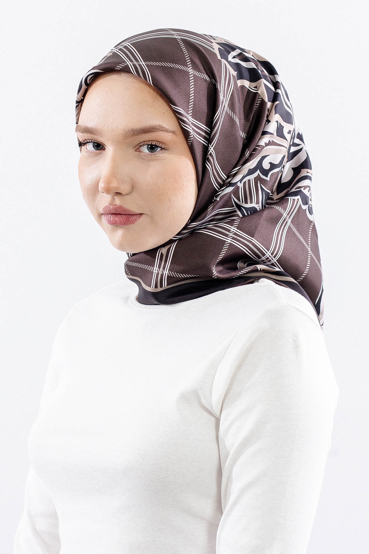 Dg14815 İpek Eşarp Kare Yaprak Tvil Kumas - K_kahve - 2