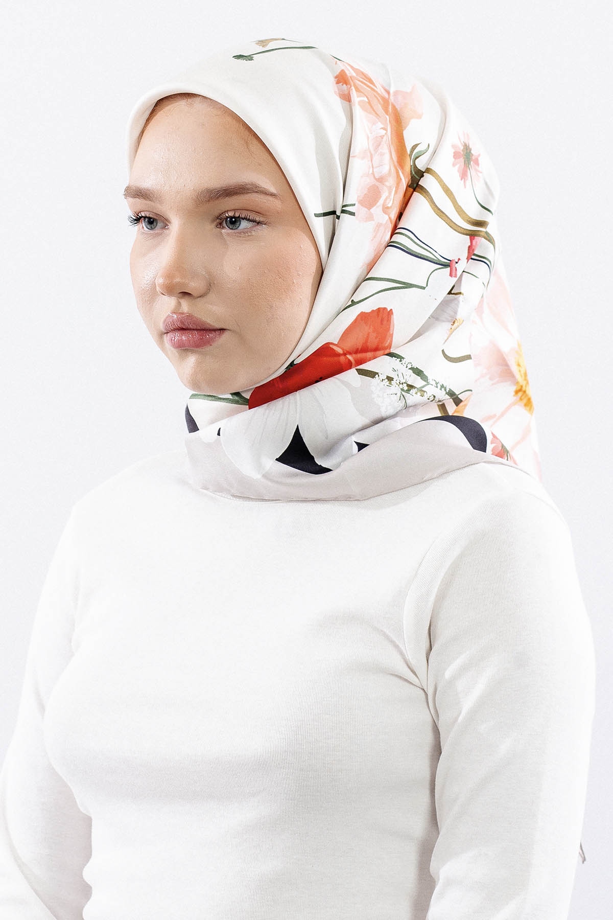 Dg14821 İpek Eşarp Nilufer Tvil Kumas - Siyah_ekru - 2