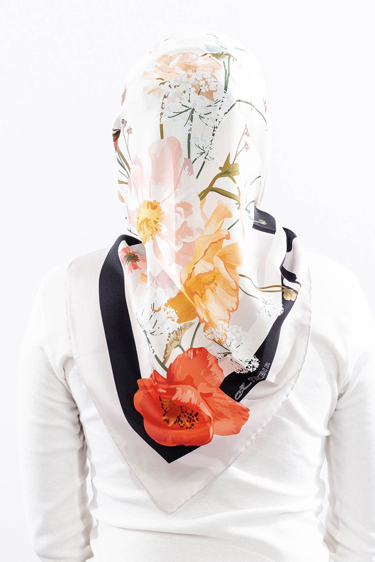 Dg14821 İpek Eşarp Nilufer Tvil Kumas - Siyah_ekru - 4