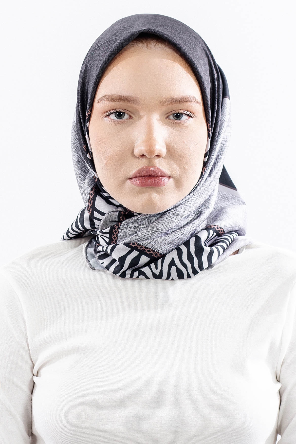 Dg14824 Eşarp Polyester Kumas Zincir Desen - Siyah_gri - 1