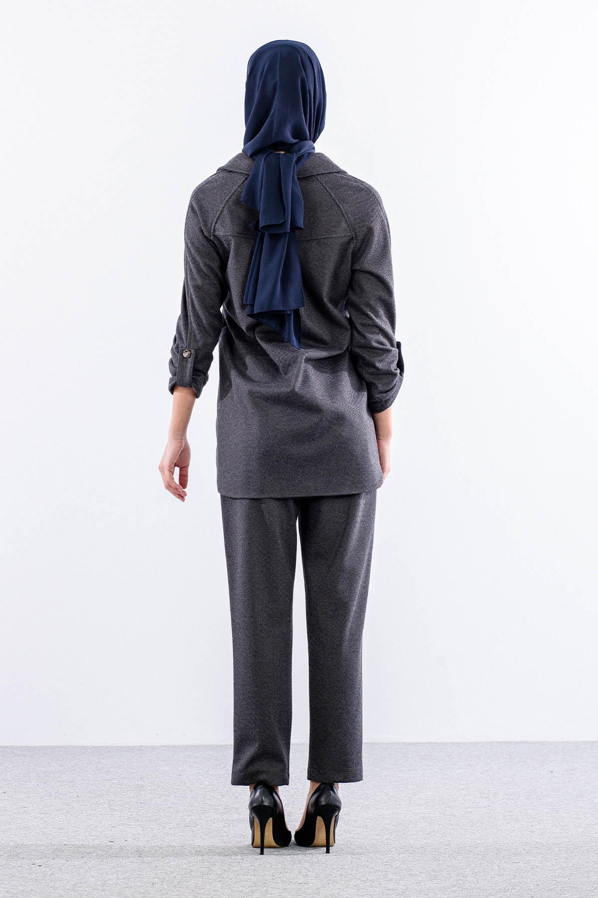 F1506 Takim 38-48 Baliksirti Kase Kumas - Fume - 4