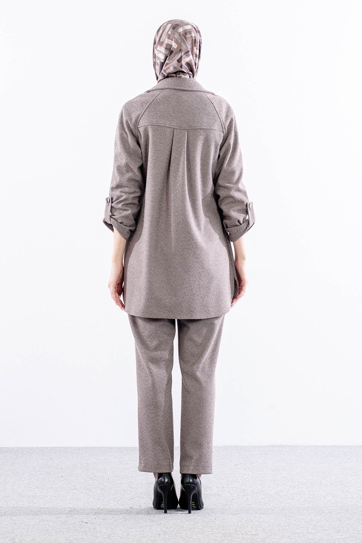 F1506 Takim 38-48 Baliksirti Kase Kumas - Kahve - 4